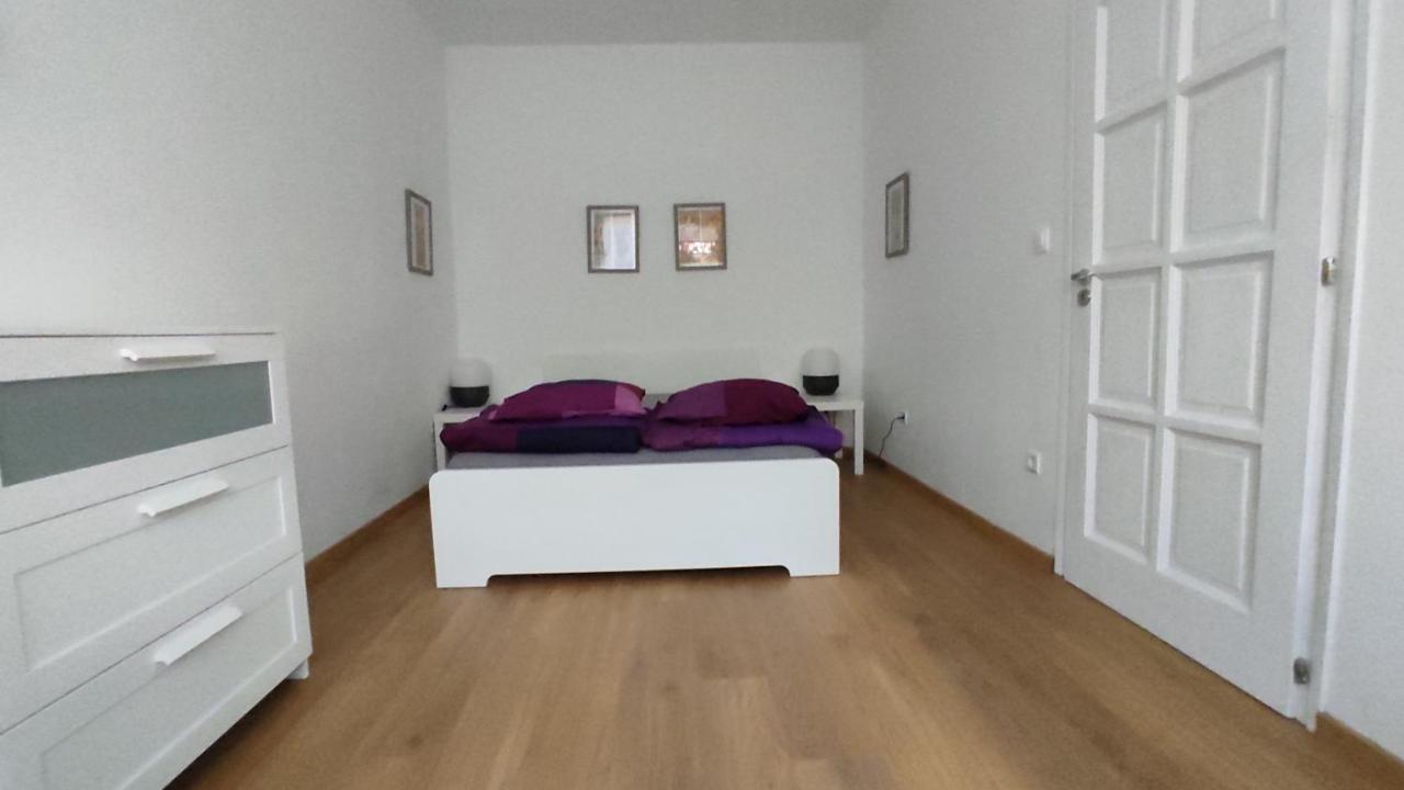 Flora House 3 Minutes From Lake Balaton ケストヘイ エクステリア 写真