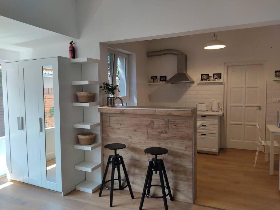 Flora House 3 Minutes From Lake Balaton ケストヘイ エクステリア 写真