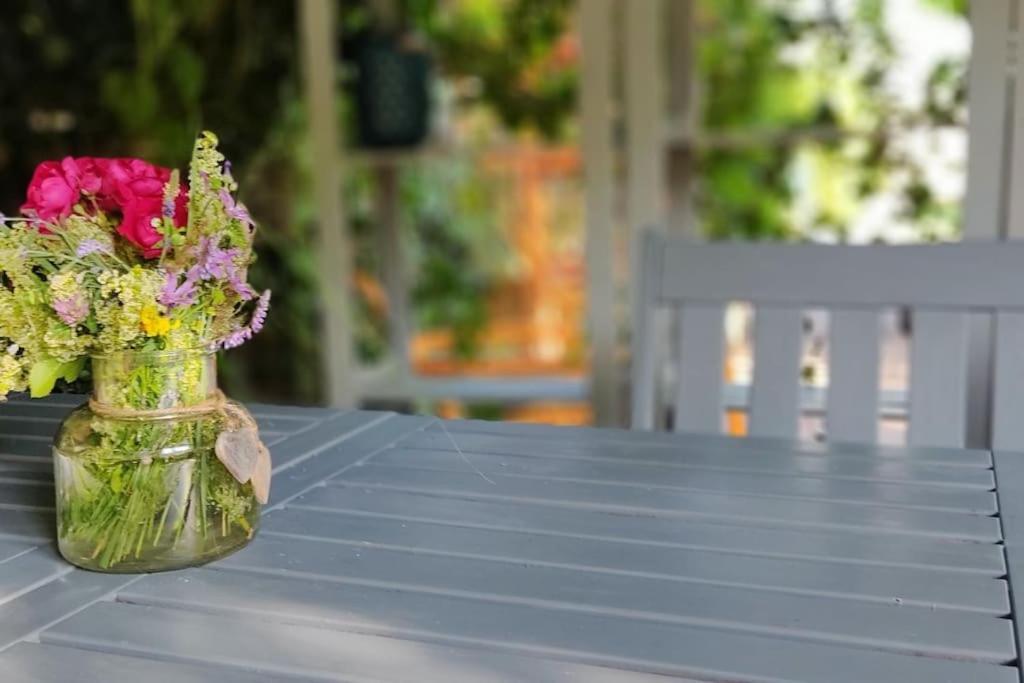 Flora House 3 Minutes From Lake Balaton ケストヘイ エクステリア 写真